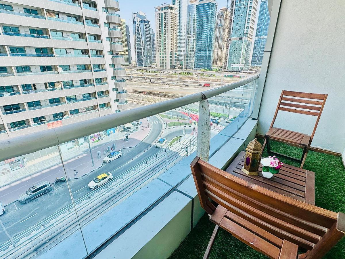 Diamond Crown - Studio Holiday Apartment In Dubai Marina Экстерьер фото